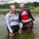 EE-02-B3 - Carla & Amber